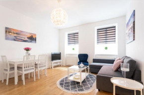 Next to city center and central station , Apt.1